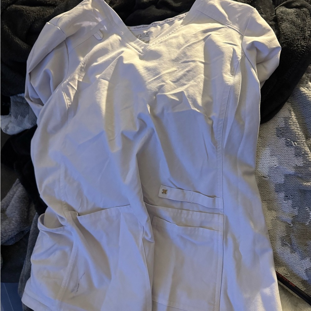 iflex by Cherokee
Women's V-Neck Knit Panel Solid Scrub Top white